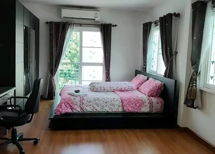 Cozy Guest In Secure Krung Thep Maha Nakhon בית הארחה